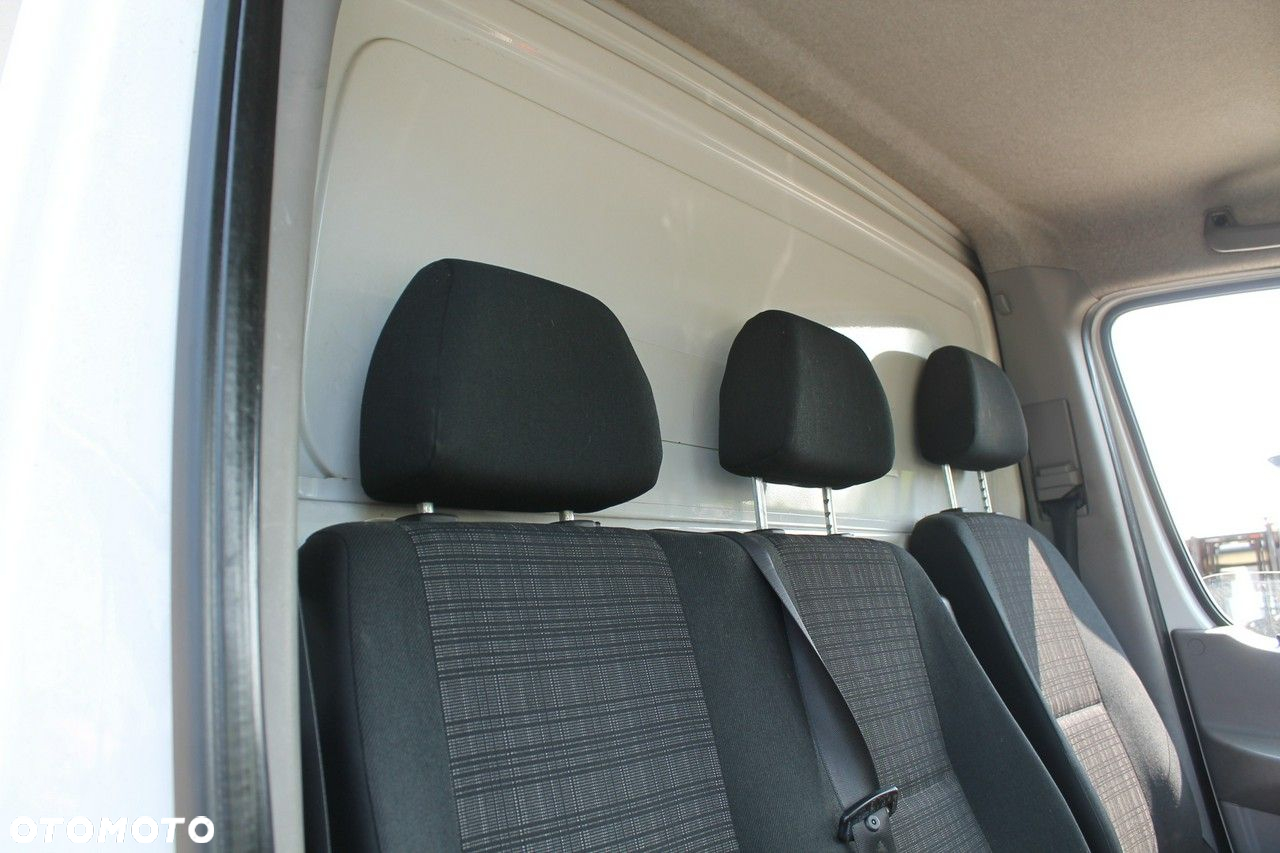 Mercedes-Benz Sprinter - 5