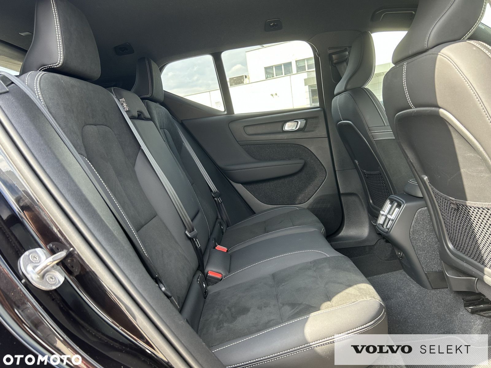 Volvo XC 40 - 25