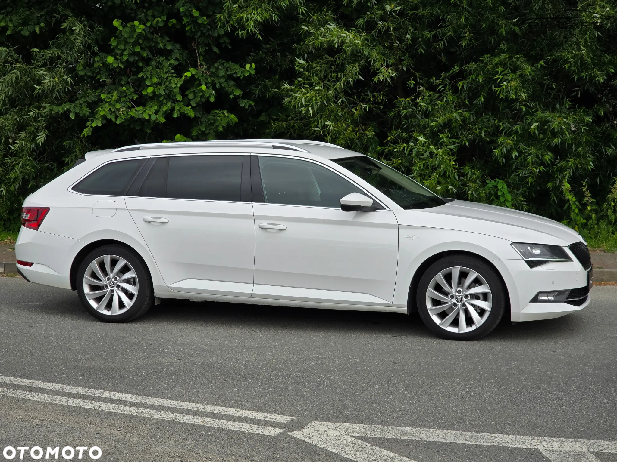 Skoda Superb Combi 2.0 TDI 4x4 DSG L&K - 16