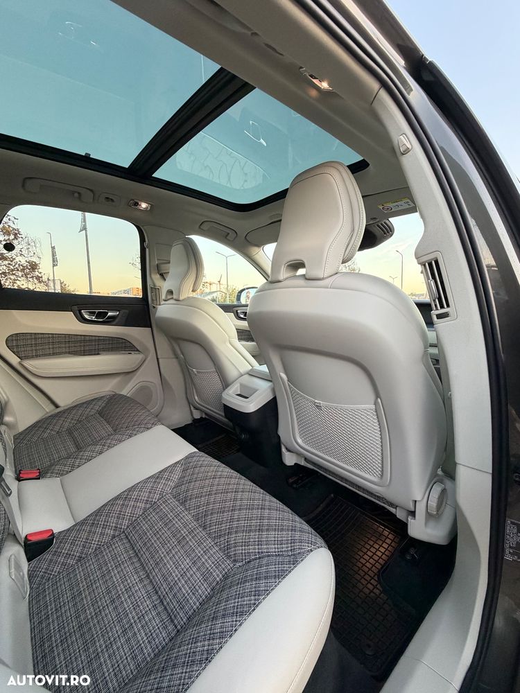 Volvo XC 60 D4 Momentum Pro - 22