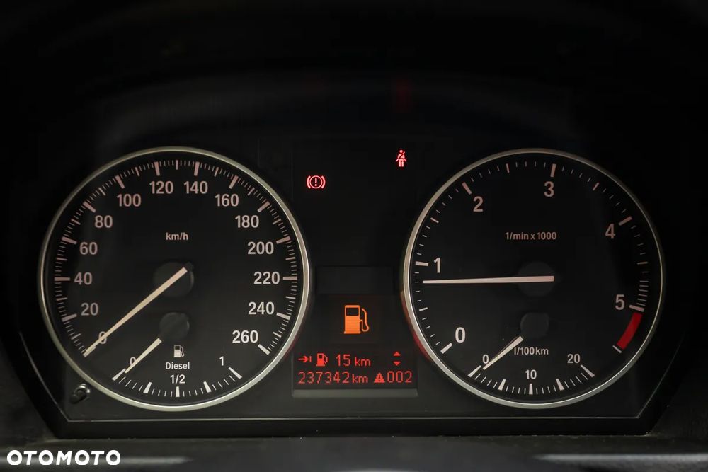 BMW Seria 3 318d DPF Edition Sport - 22