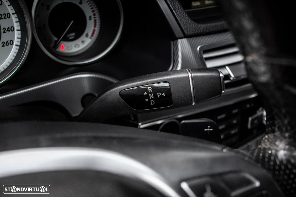 Mercedes-Benz E 300 Bluetec Hybrid Avantgarde - 16