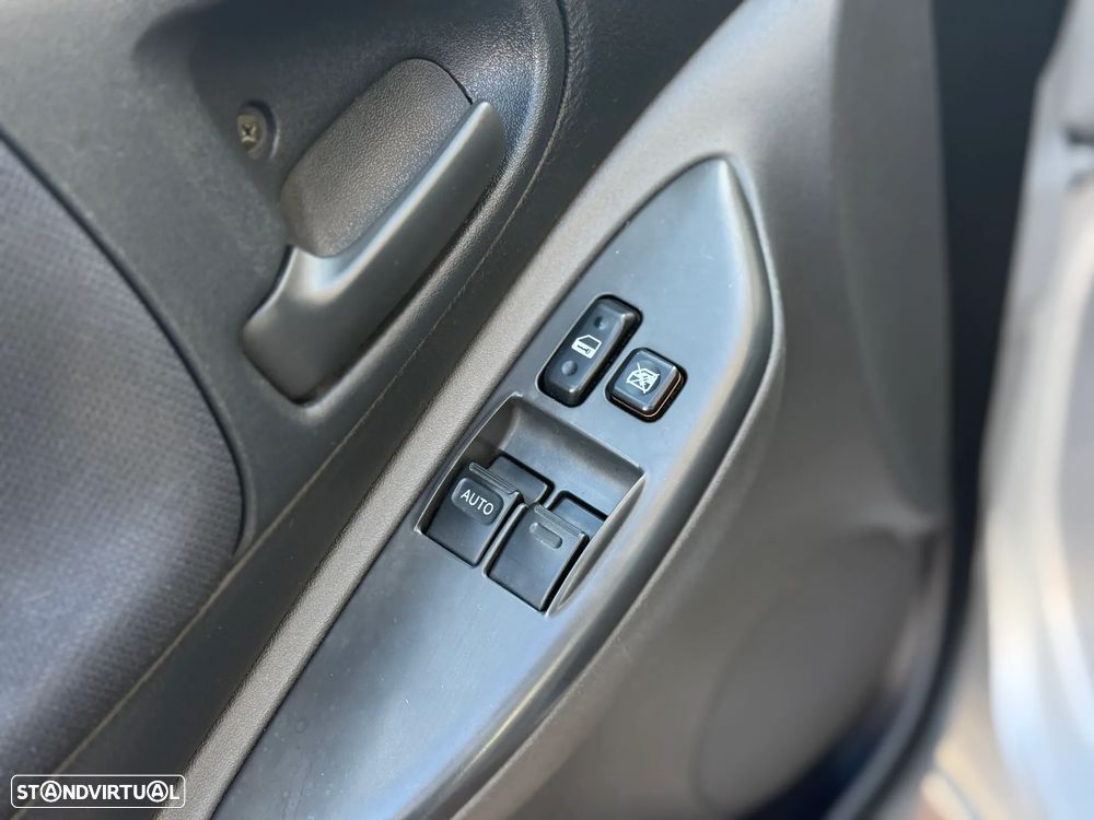 Toyota Yaris 1.0 Terra - 6