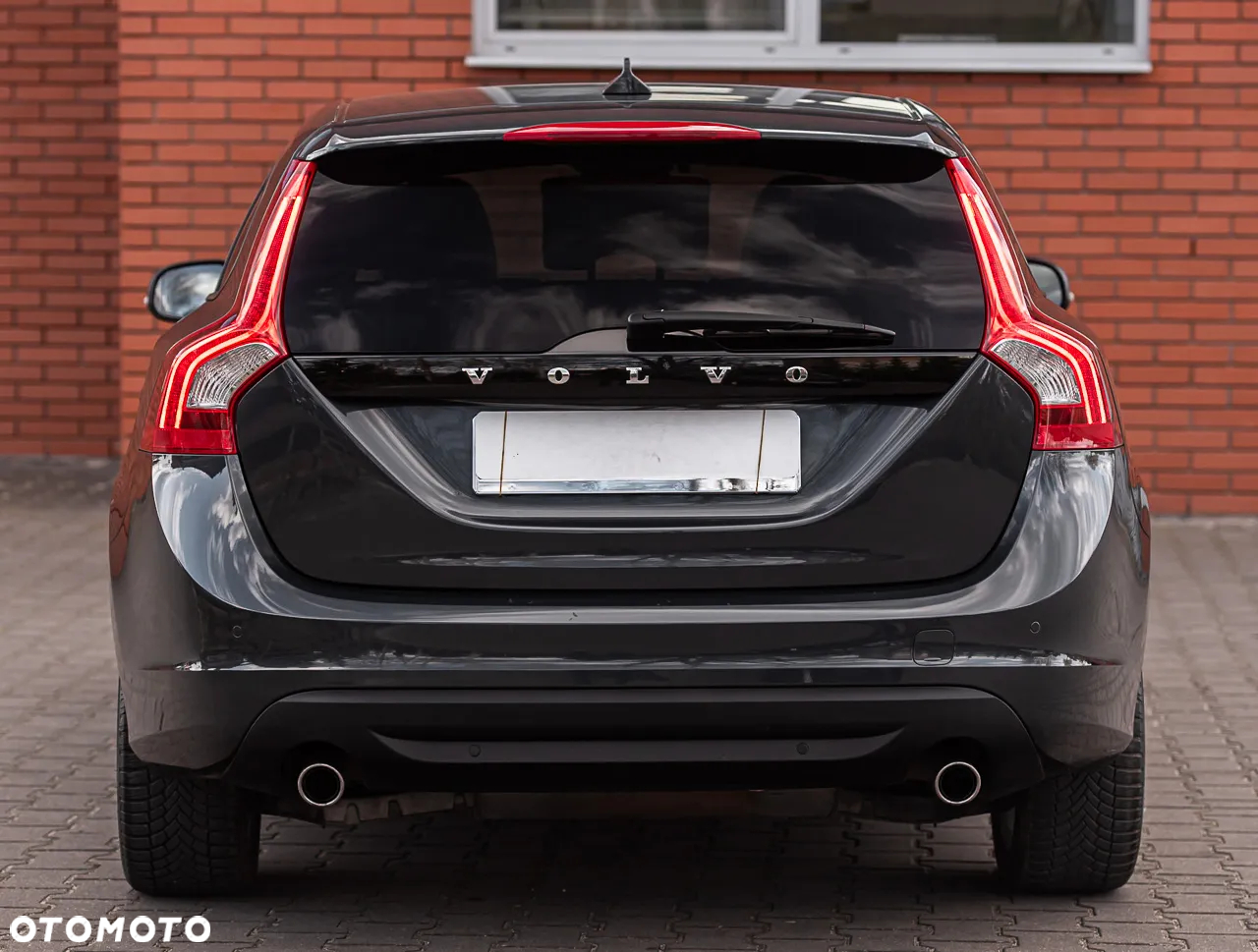 Volvo V60 T6 AWD Geartronic Edition - 11