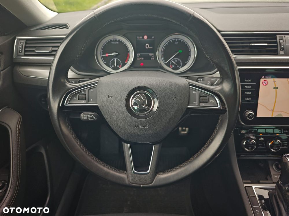 Skoda Superb 2.0 TDI 4x4 DSG Scout - 19