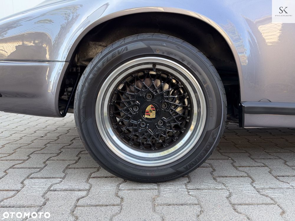 Porsche 911 - 21