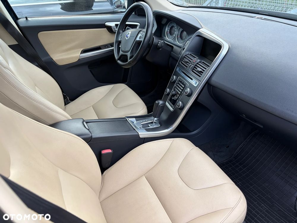 Volvo XC 60 T5 Powershift Momentum - 21