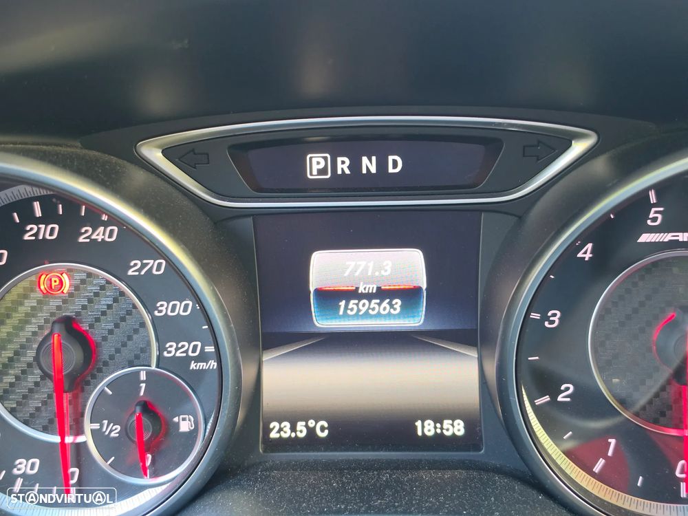 Mercedes-Benz CLA 45 AMG 4Matic 7G-DCT - 19