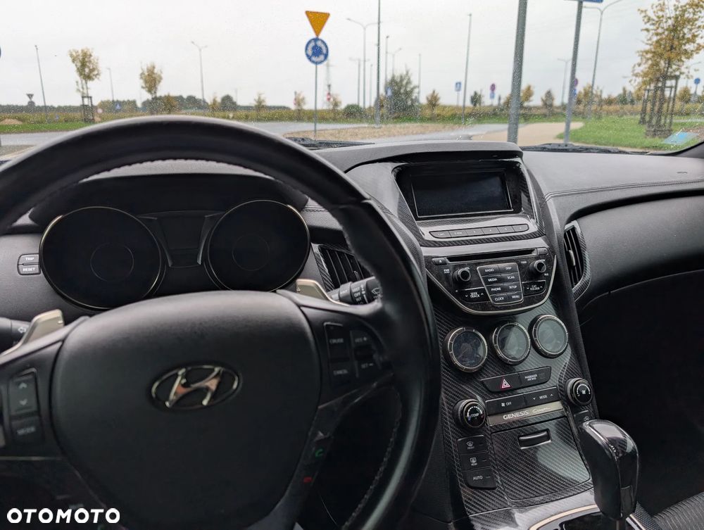 Hyundai Genesis Coupe - 14