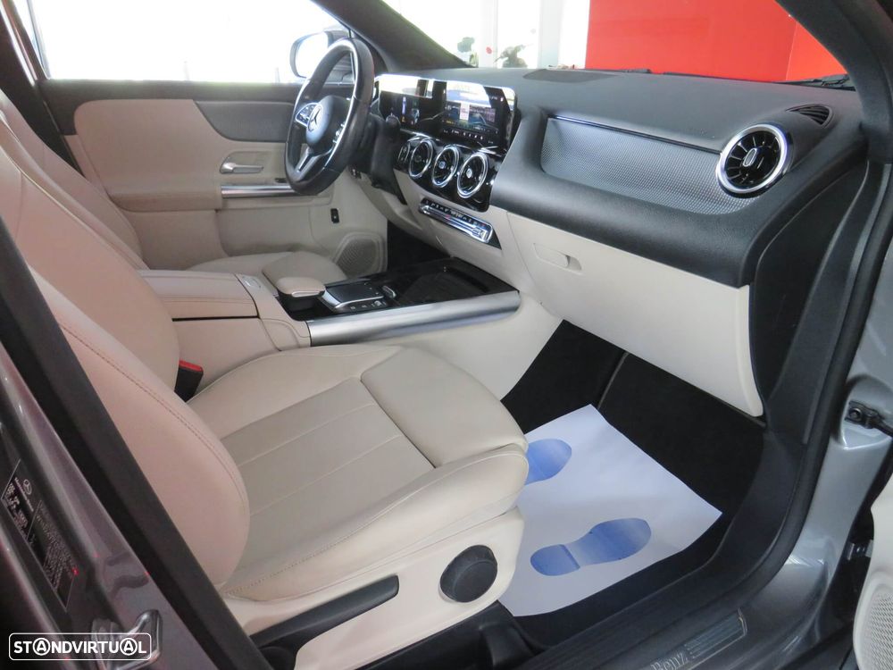 Mercedes-Benz GLA 180 d Style - 28