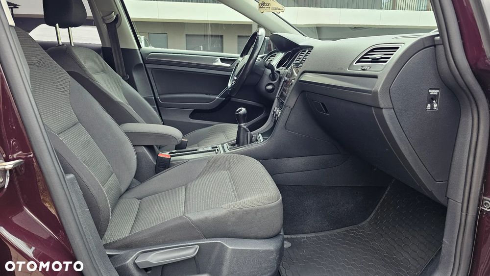 Volkswagen Golf 1.6 TDI BMT Comfortline - 11