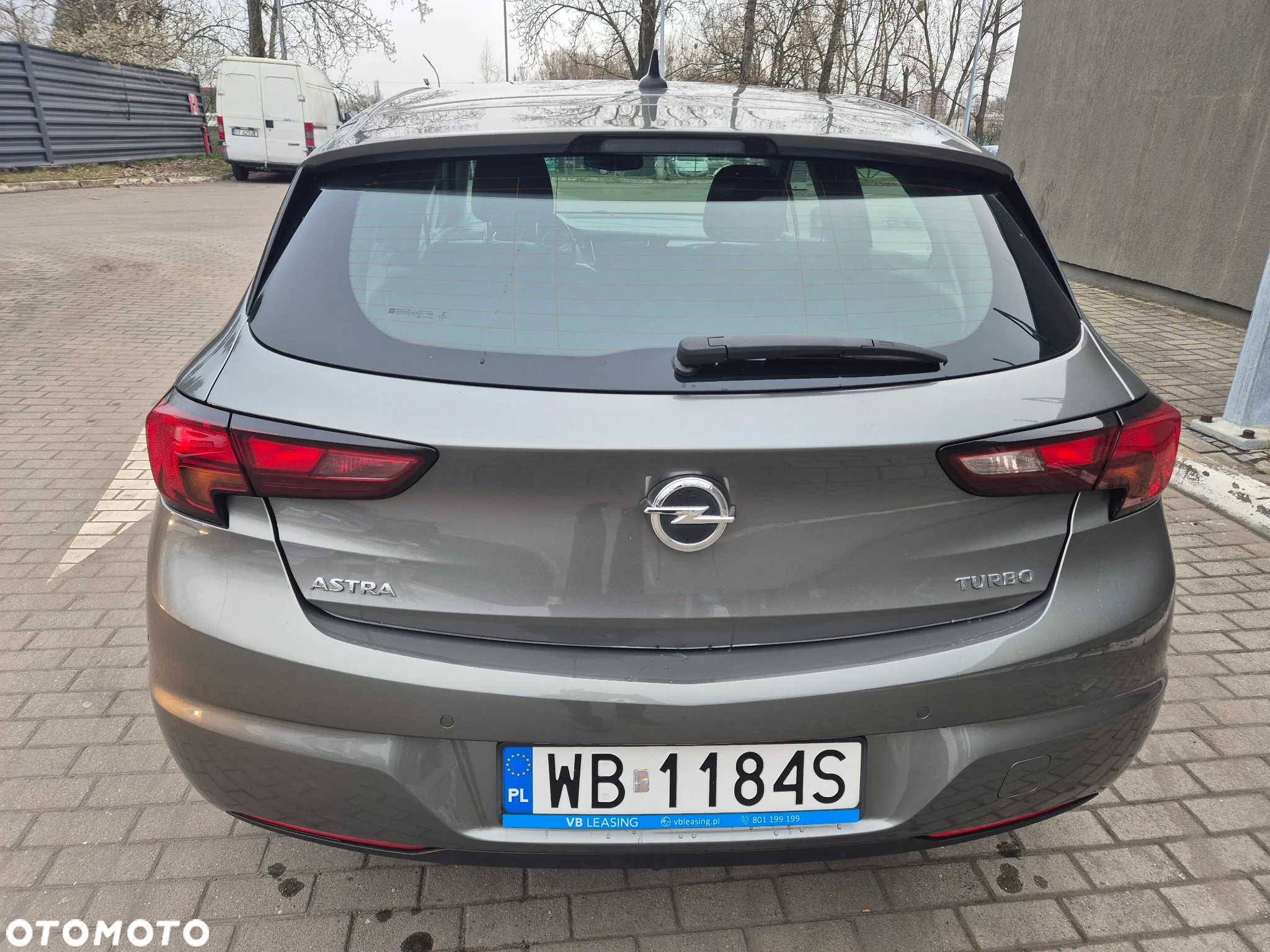 Opel Astra V 1.4 T Dynamic - 4
