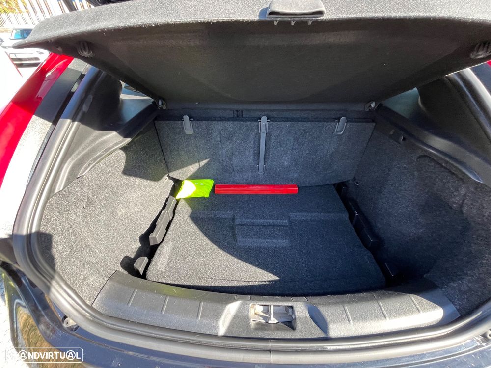 Volvo V40 2.0 D3 Momentum - 15