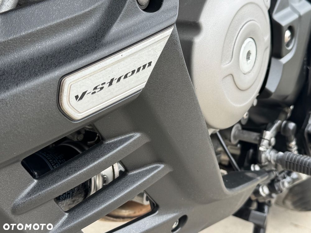 Suzuki V-STROM - 27