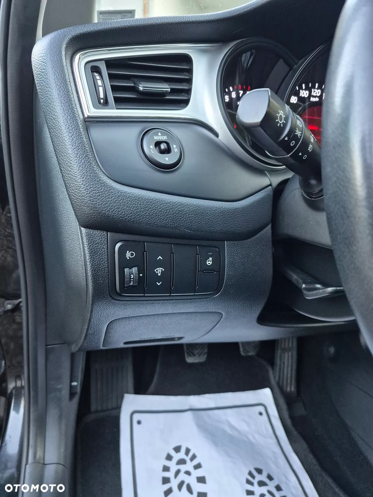 Kia Ceed - 19
