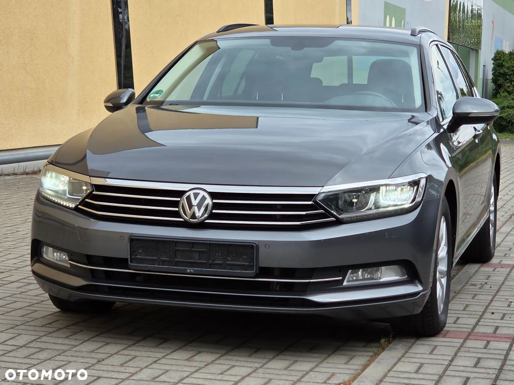 Volkswagen Passat 2.0 TDI SCR DSG Comfortline - 14