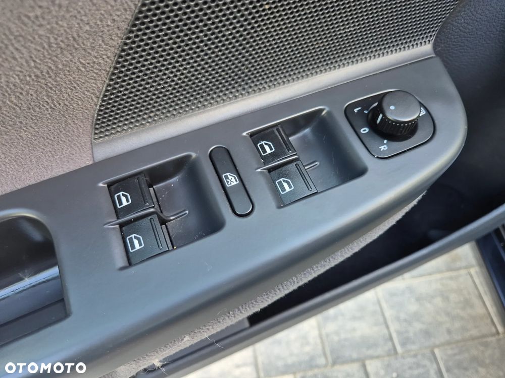 Volkswagen Golf 1.4 TSI GT Sport - 26