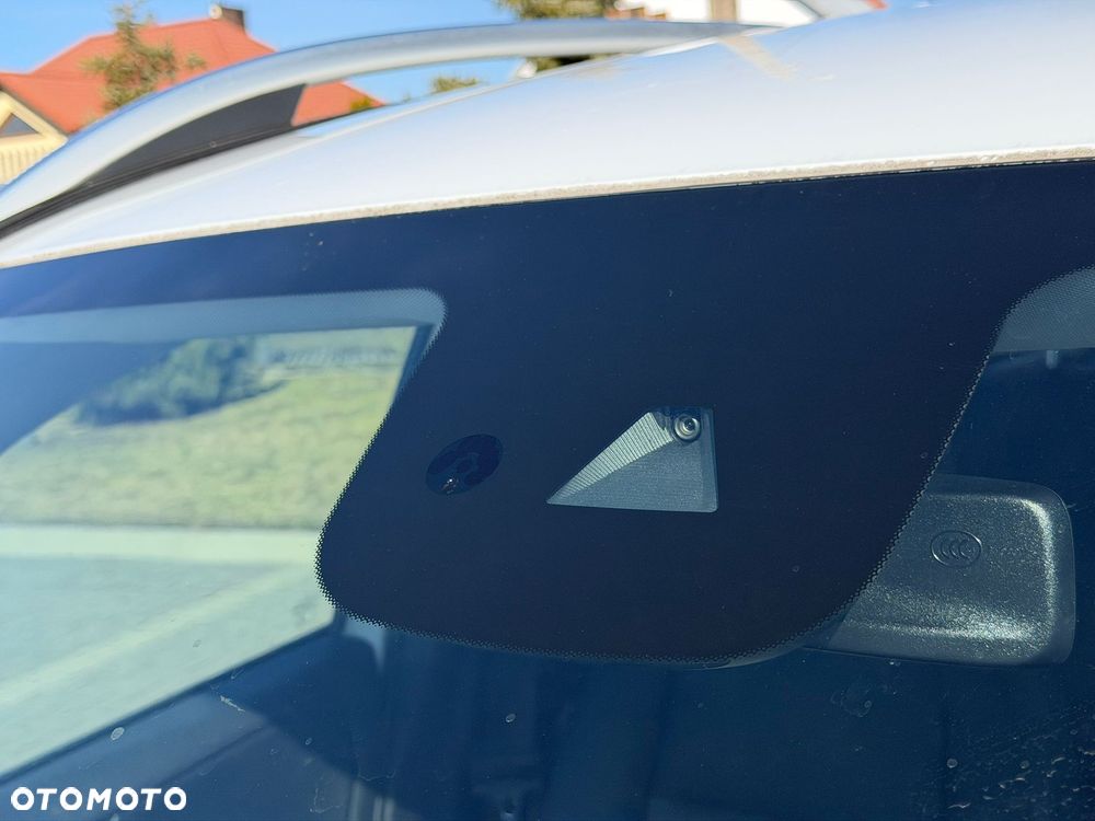 Mercedes-Benz GLB - 24