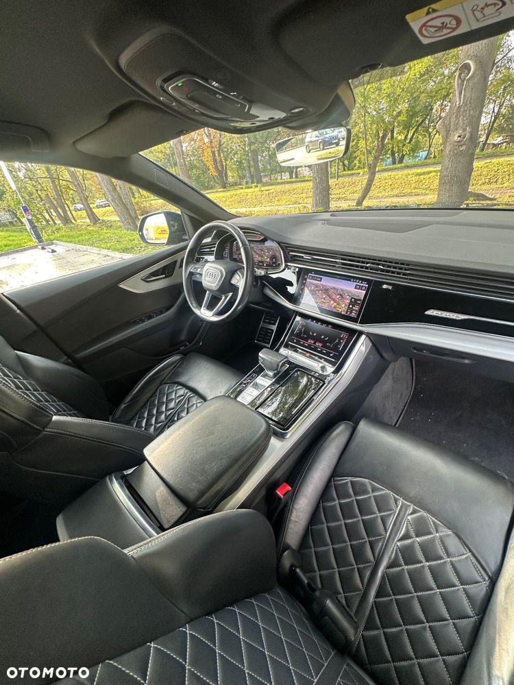 Audi Q8 - 11