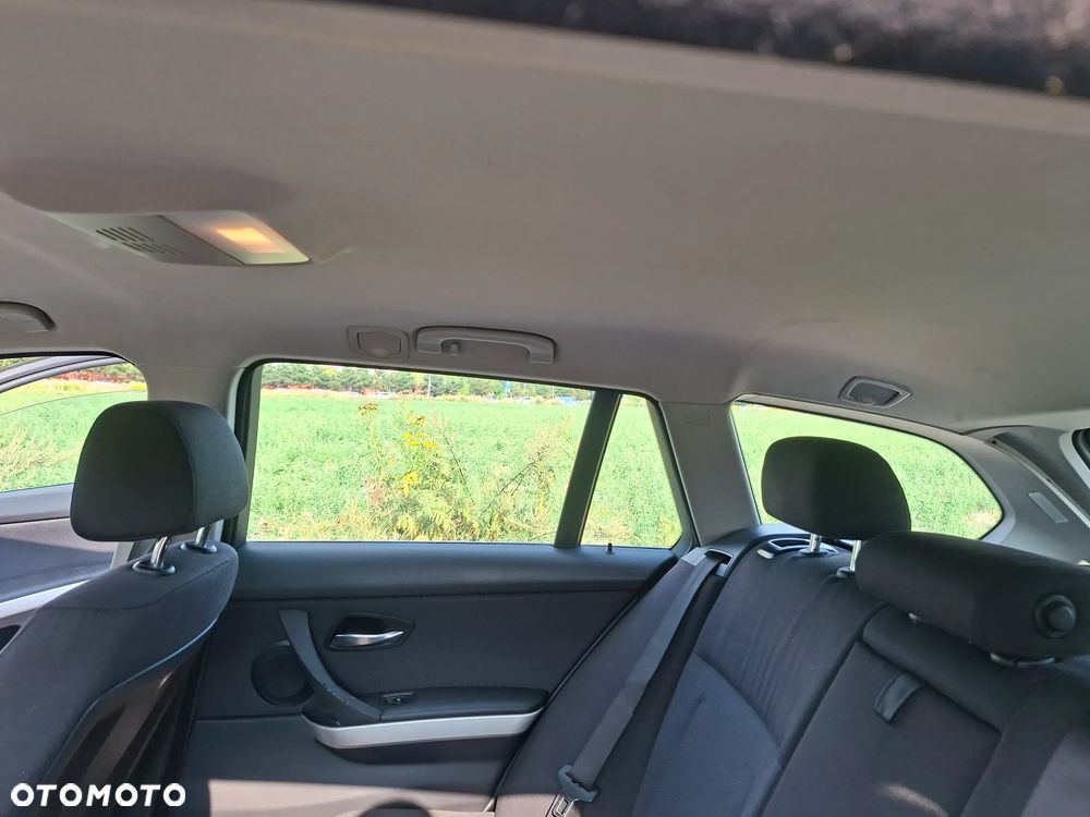 BMW Seria 3 - 24