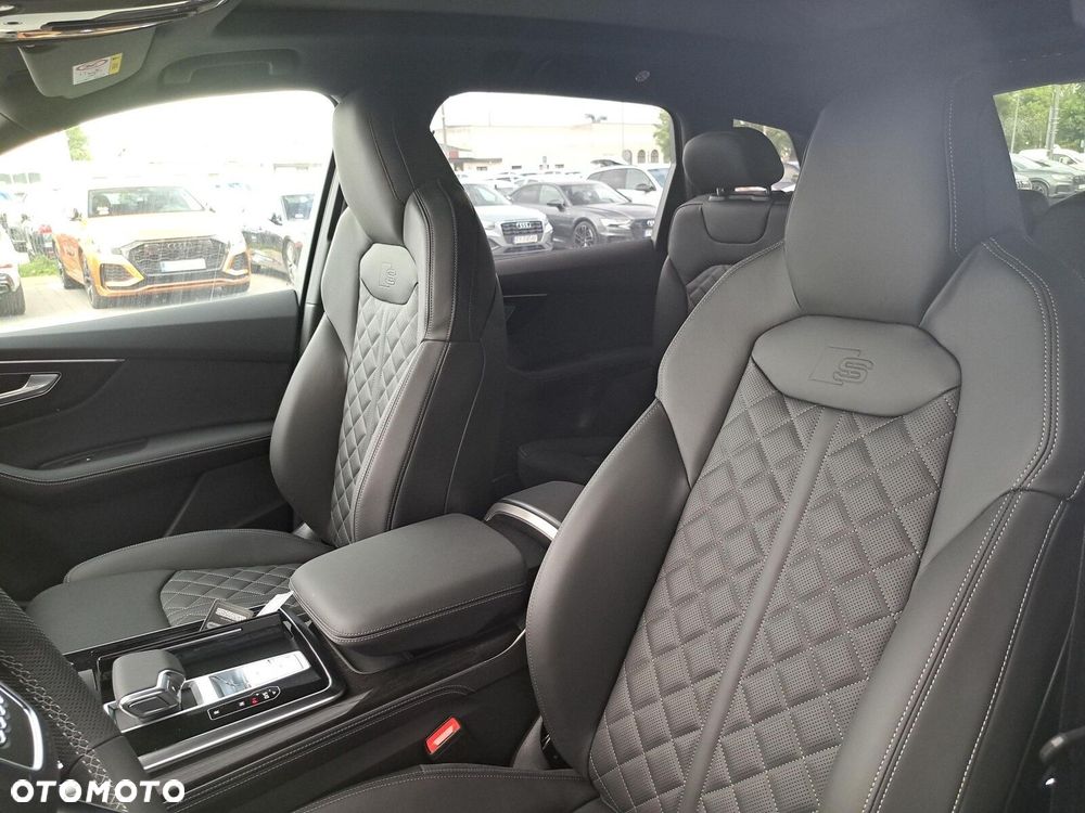 Audi Q7 - 11