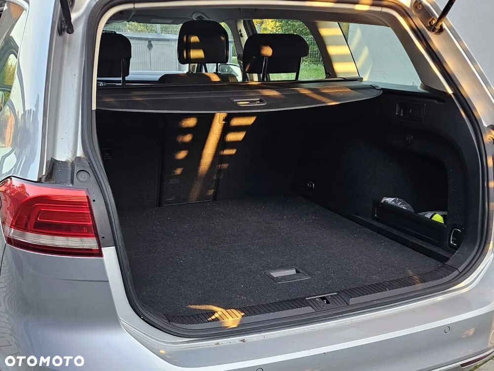 Volkswagen Passat - 10