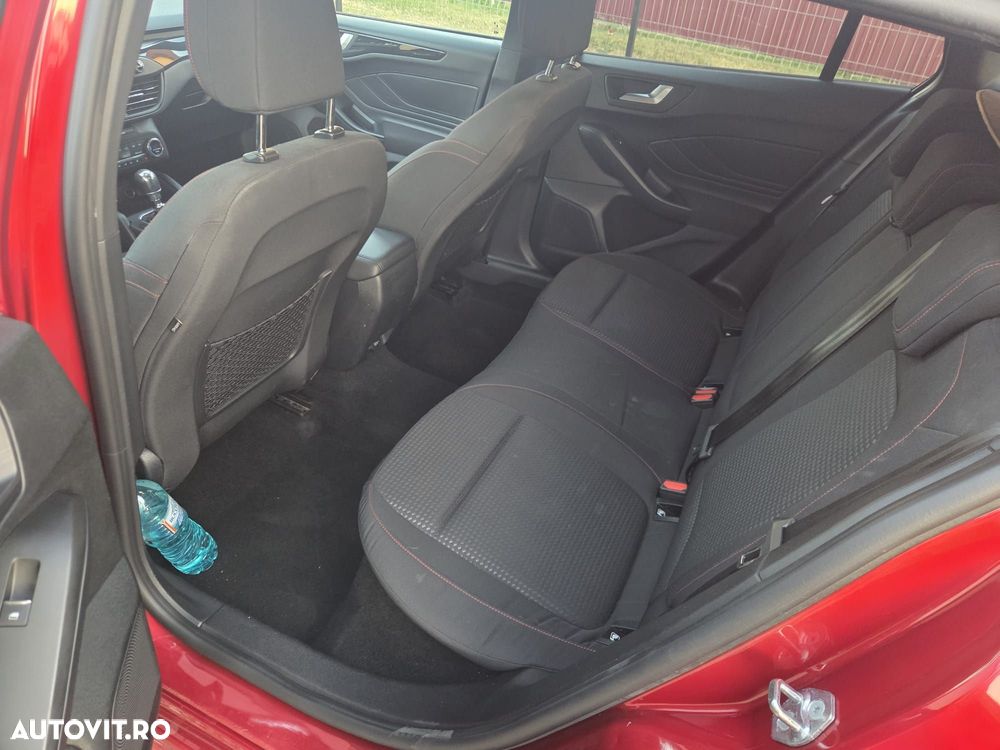 Ford Focus 1.0 EcoBoost MHEV ST-Line - 8