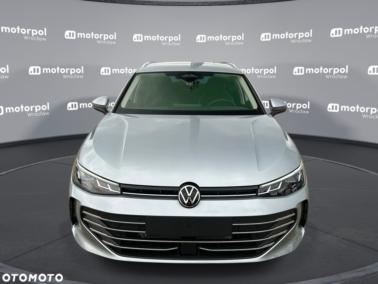 Volkswagen Passat - 2