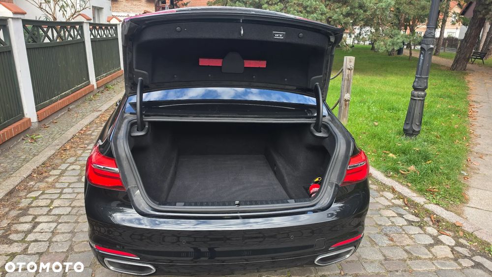 BMW Seria 7 2017 photo 4