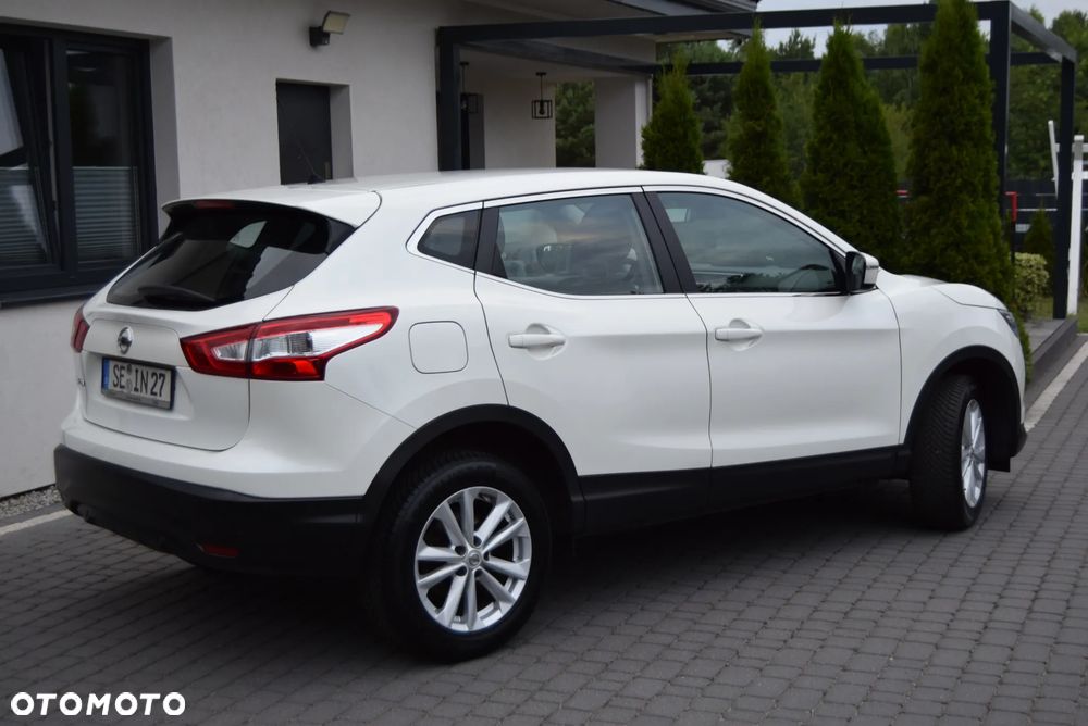 Nissan Qashqai 1.2 DIG-T N-Vision - 6