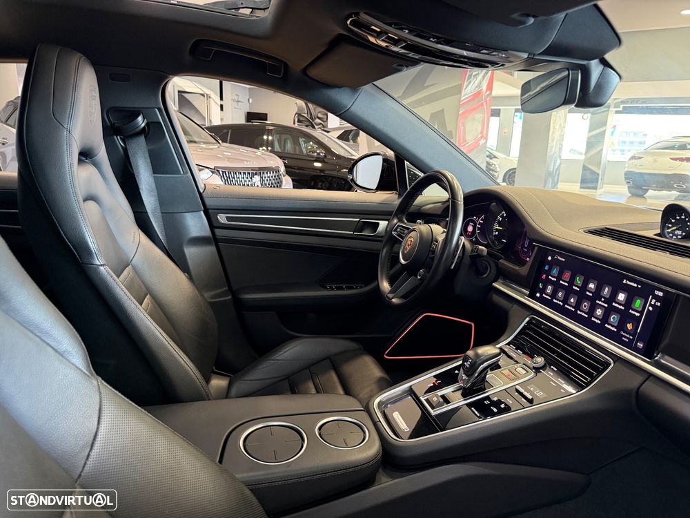 Porsche Panamera 4 E-Hybrid Platinum Edition com PDLS - 17
