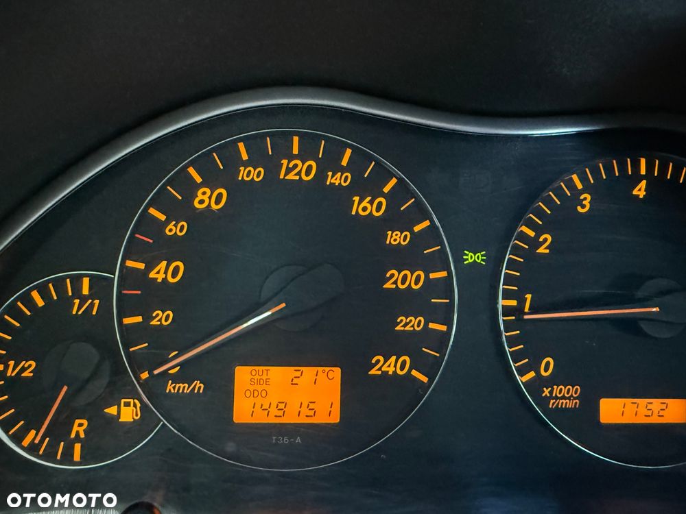 Toyota Avensis - 11