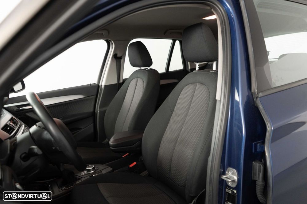 BMW X1 25 e xDrive Corporate Edition - 16