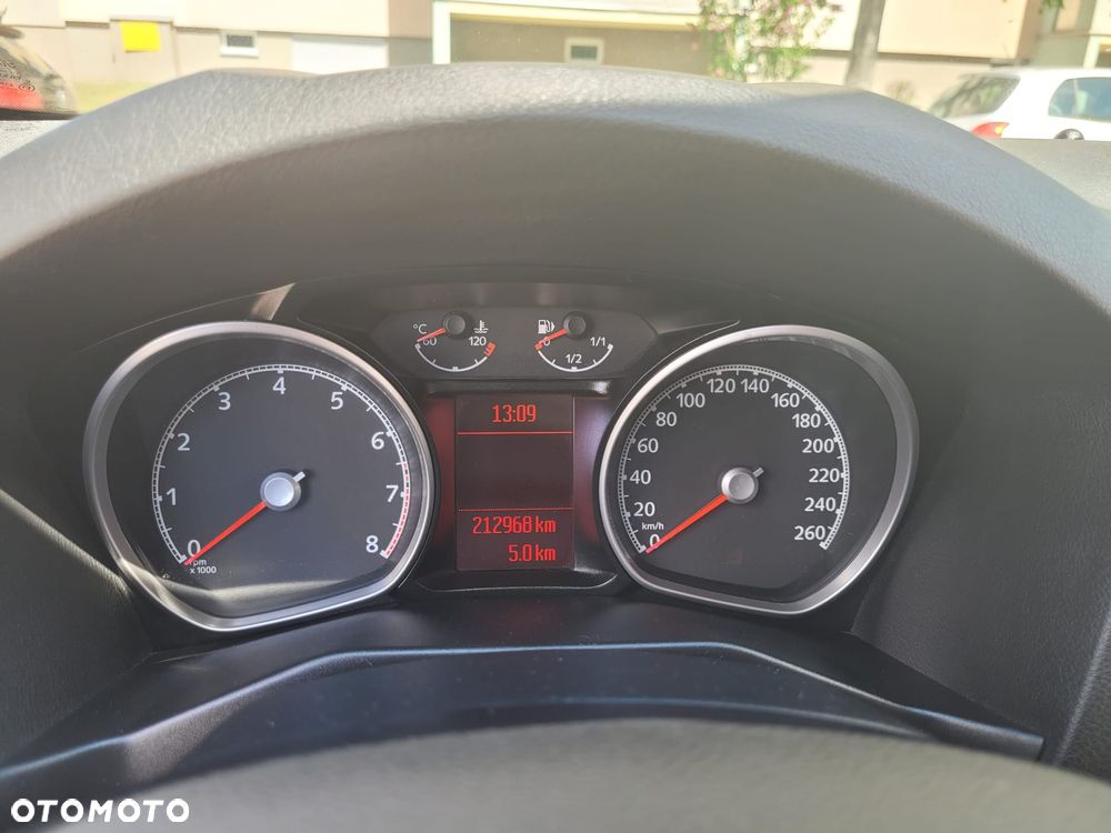 Ford Mondeo 2.0 Ghia X100 / X - 17