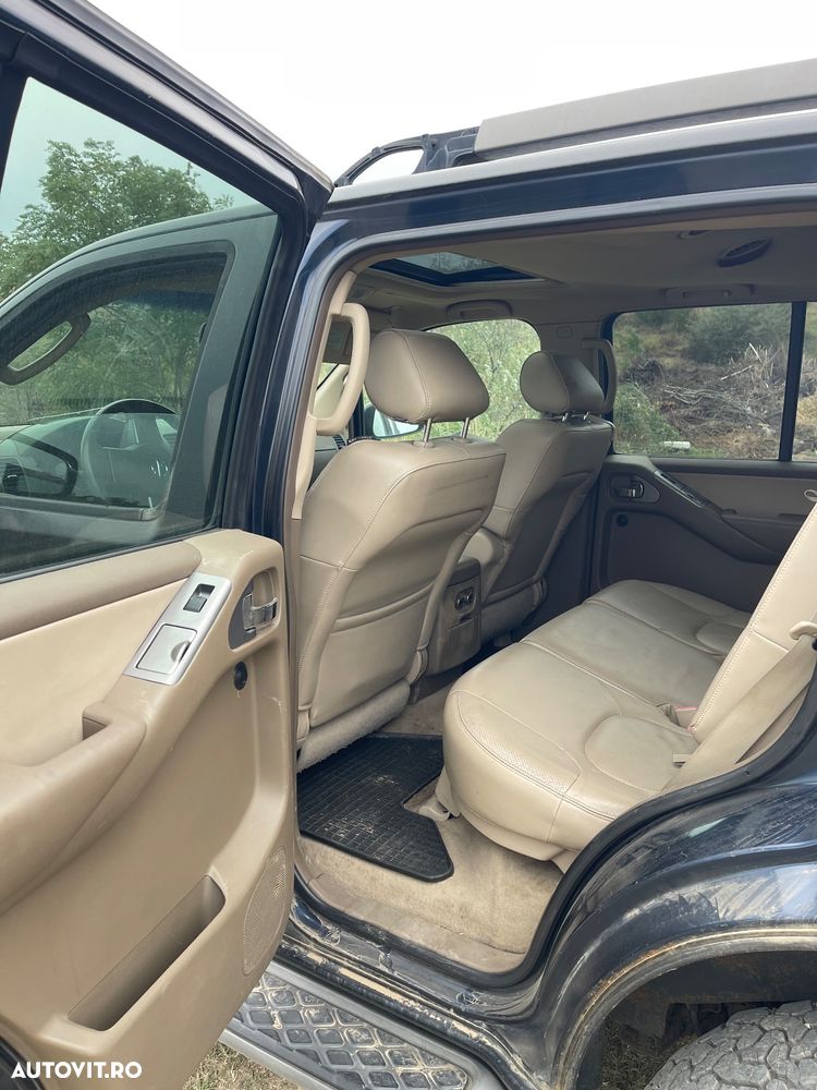 Nissan Pathfinder - 18
