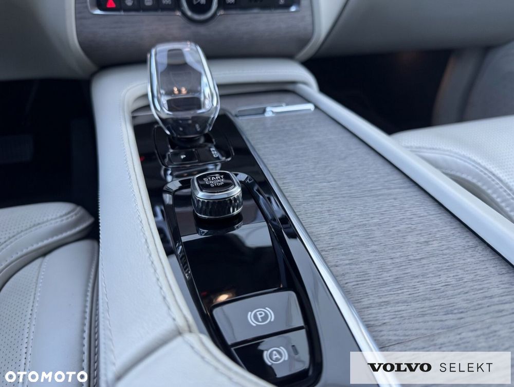 Volvo XC 90 - 23