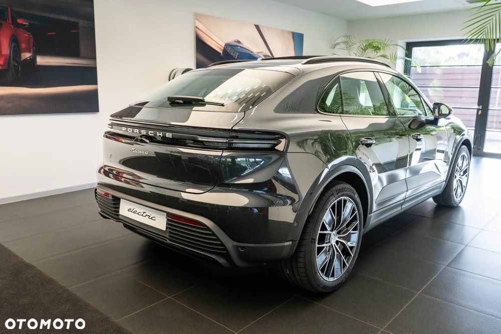 Porsche Macan - 4