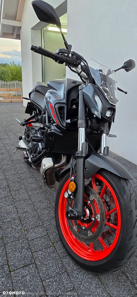 Yamaha MT - 8