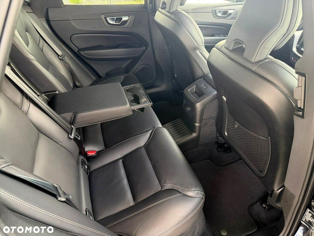 Volvo XC 60 - 32