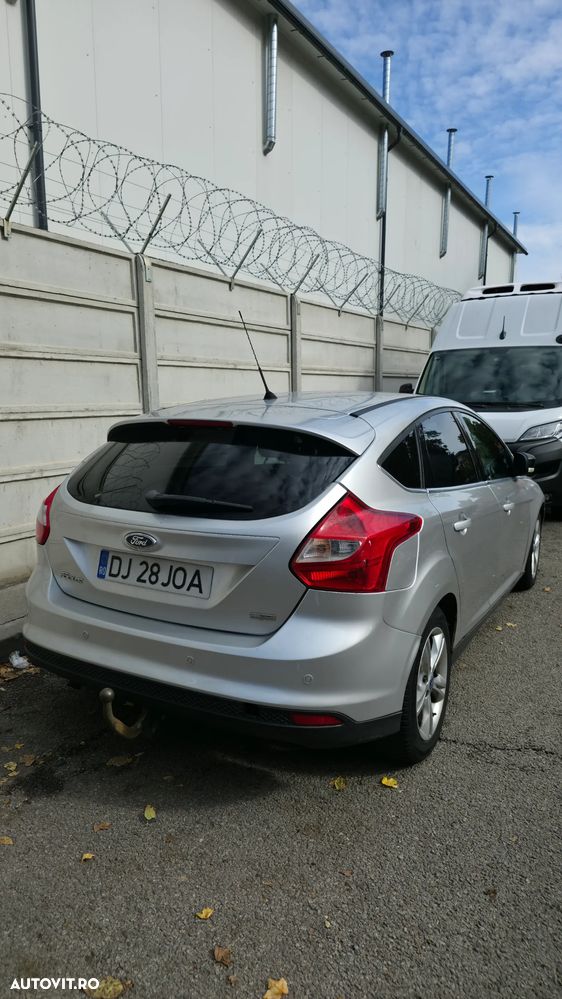 Ford Focus - 8