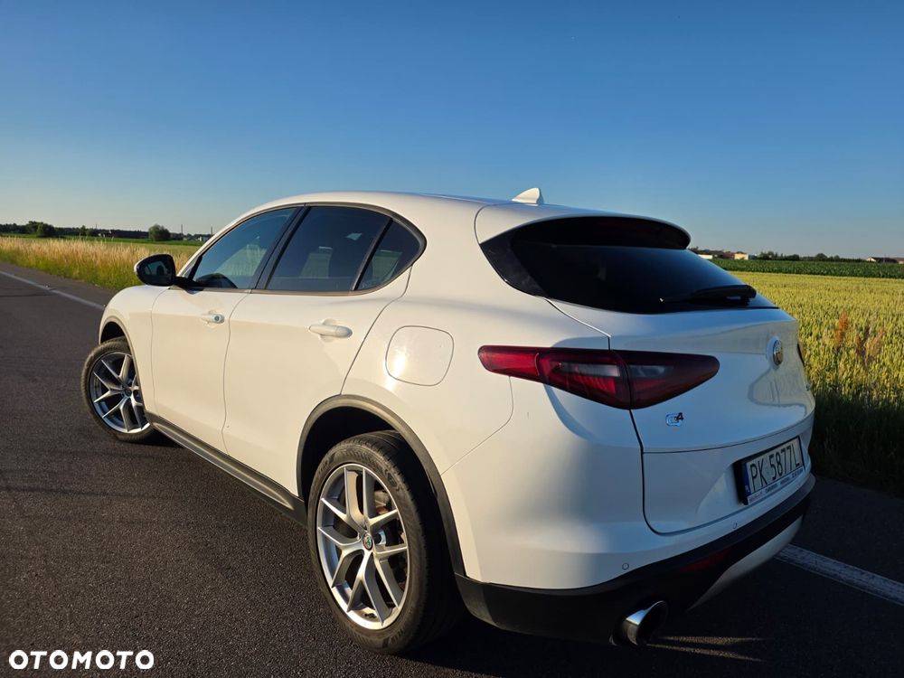 Alfa Romeo Stelvio 2.0 Turbo Super Q4 - 4