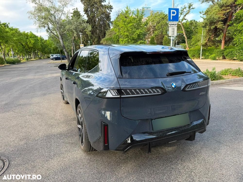 BMW iX3 - 3