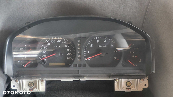Licznik prędkościomierz zegary Land Cruiser HDJ100 automat
