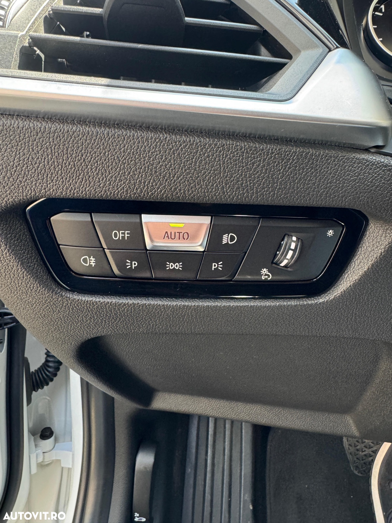 BMW Seria 3 320d xDrive AT - 11