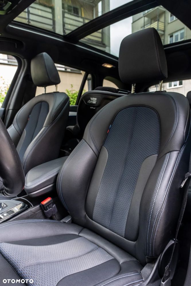 BMW X1 xDrive20i M Sport - 10