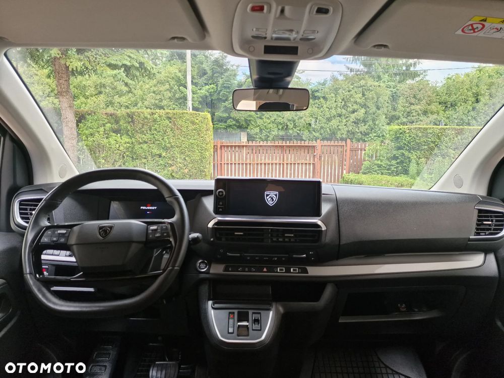 Peugeot Traveller 2.0 BlueHDi Long Business EAT8 - 23
