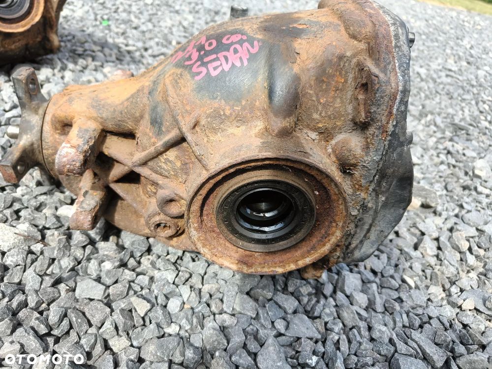 MERCEDES W211 SEDAN 3.0 V6 CDI OM642 MOST DYFER 2.47 AUTOMAT - 2