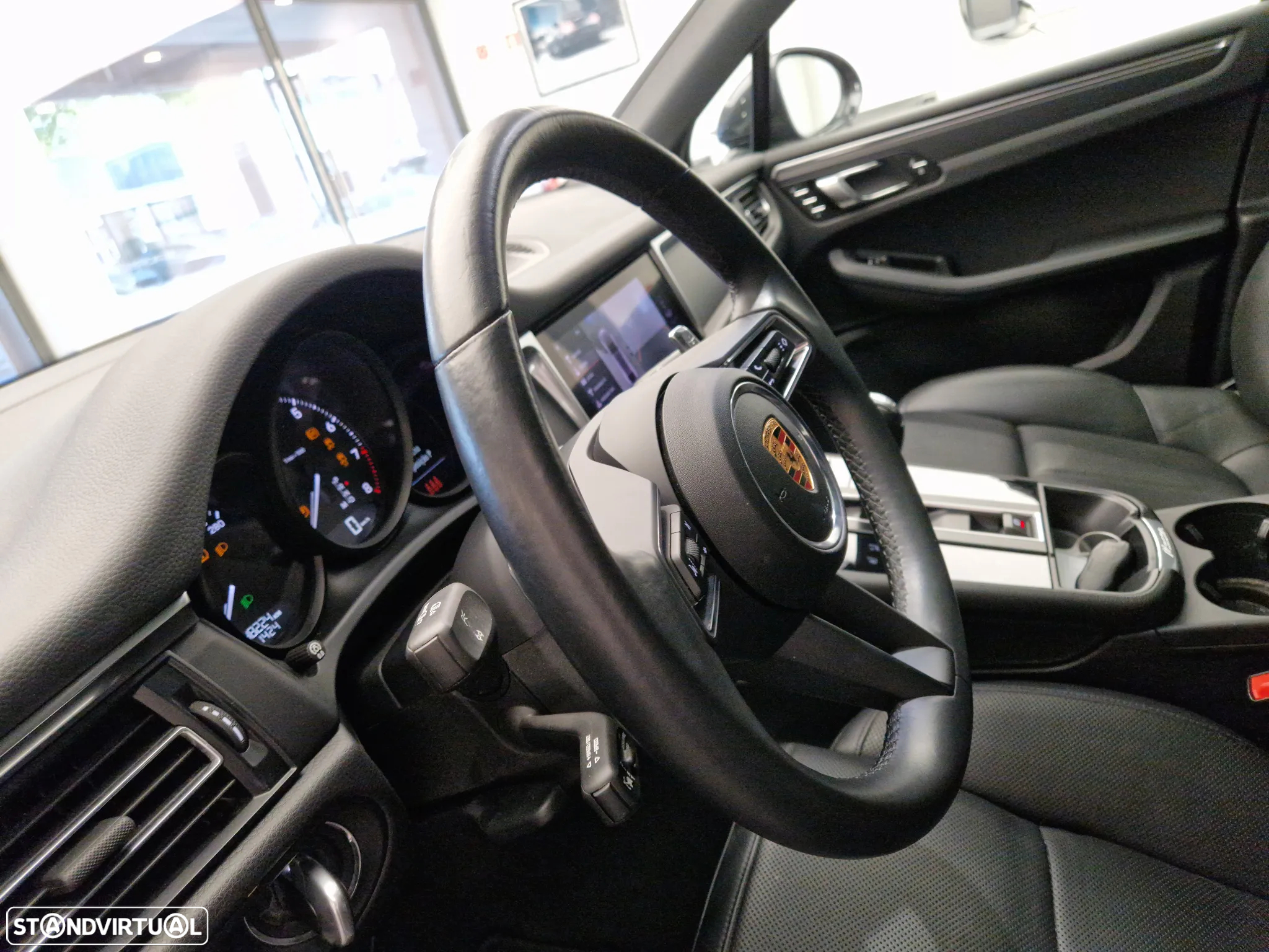 Porsche Macan Standard - 17