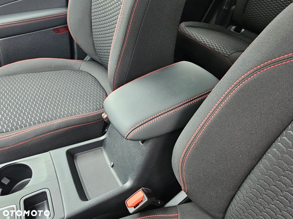 Ford Kuga 2.5 FHEV FWD ST-Line - 16
