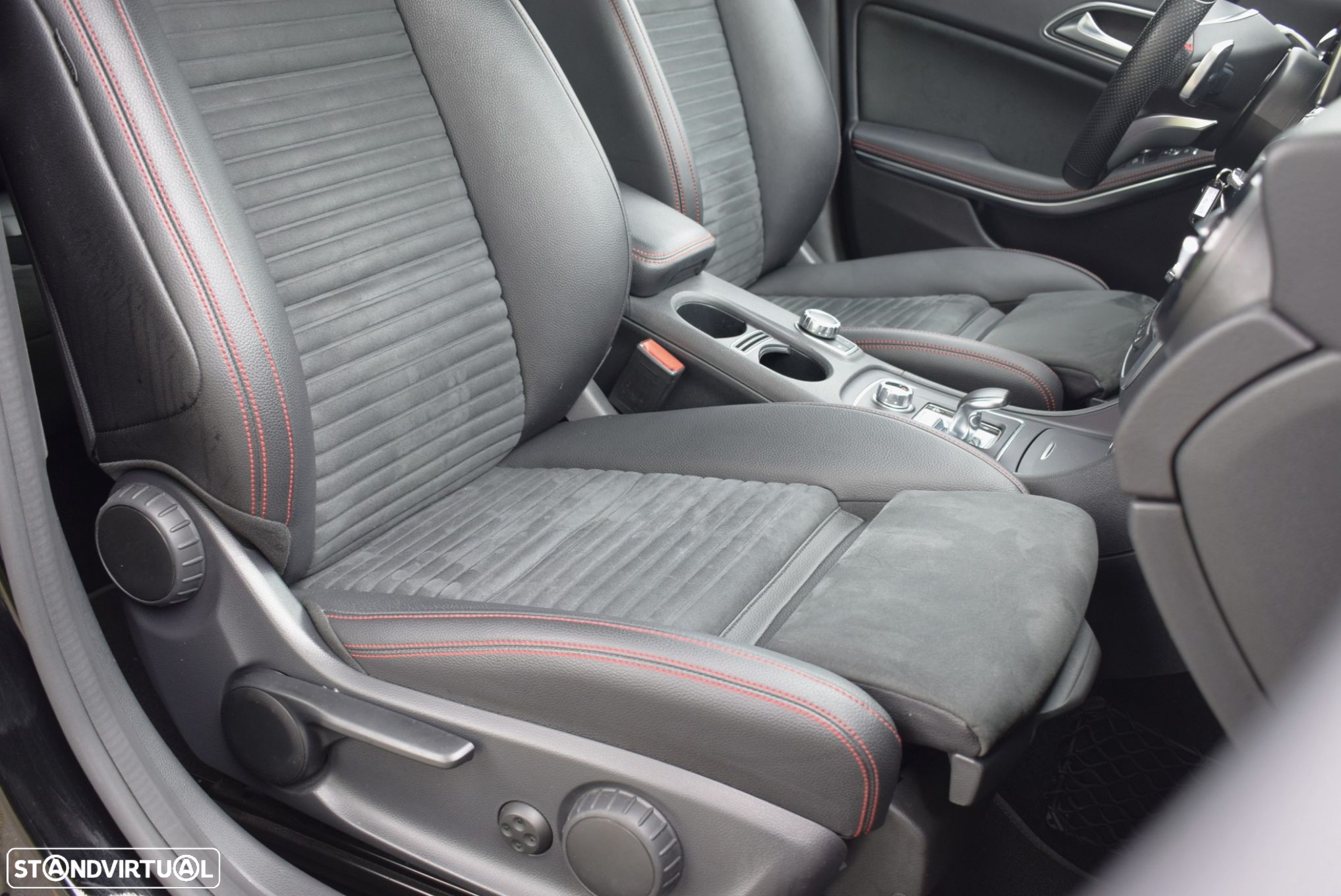 Mercedes-Benz CLA 45 AMG 4-Matic - 41